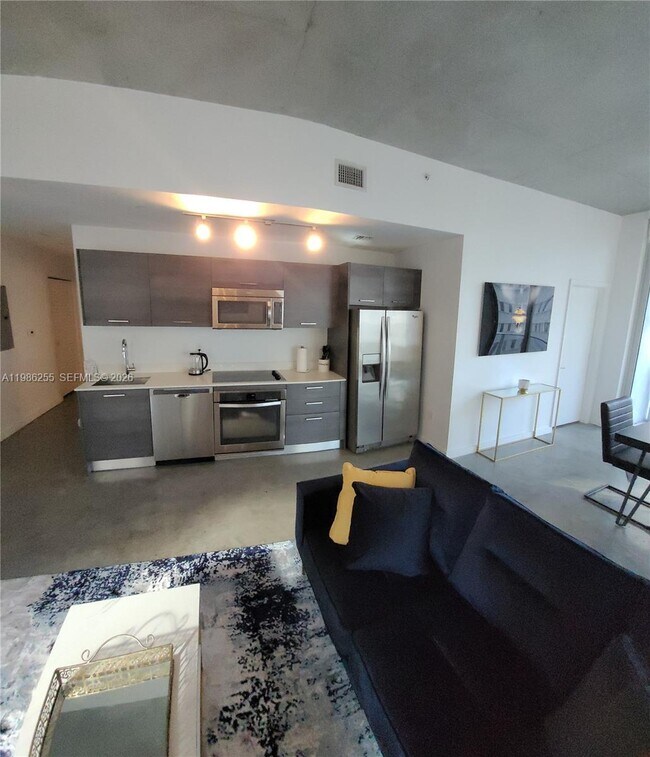 Building Photo - 151 SE 1st St