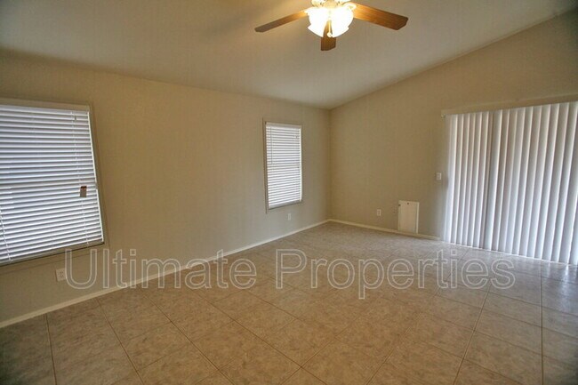 Building Photo - 12107 N 79th Dr