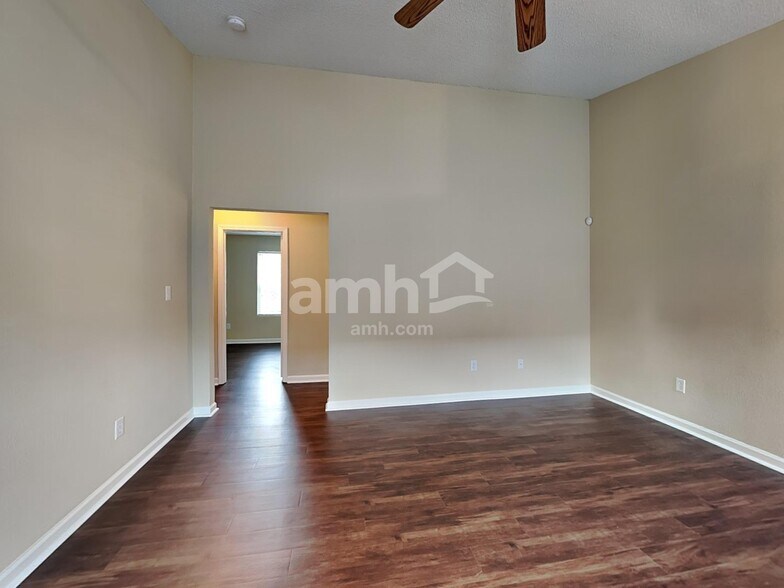 Building Photo - 5869 High Grass Ln