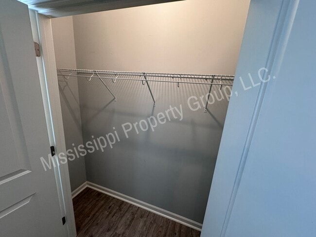 Building Photo - 3BR/2BA Home