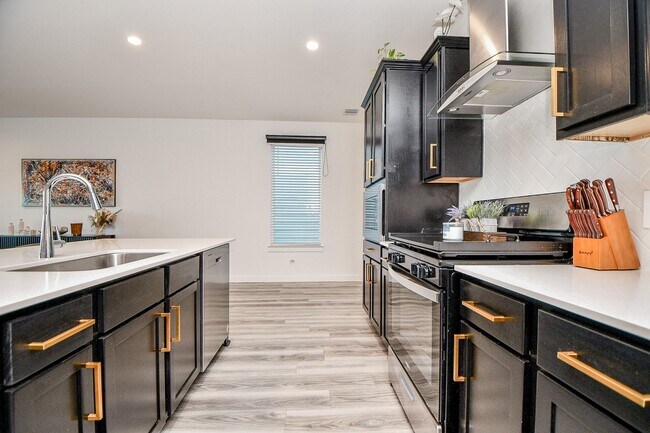 Building Photo - 2917 Skyline Mesa Dr