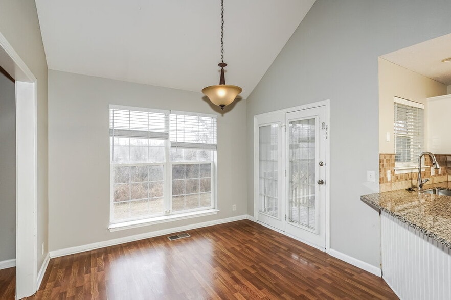 Building Photo - 1825 Rory Cove