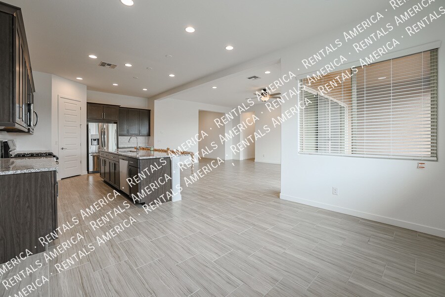 Building Photo - 24423 N 163rd Dr