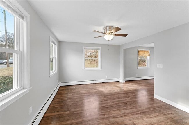 Building Photo - 2 Juniper Ln