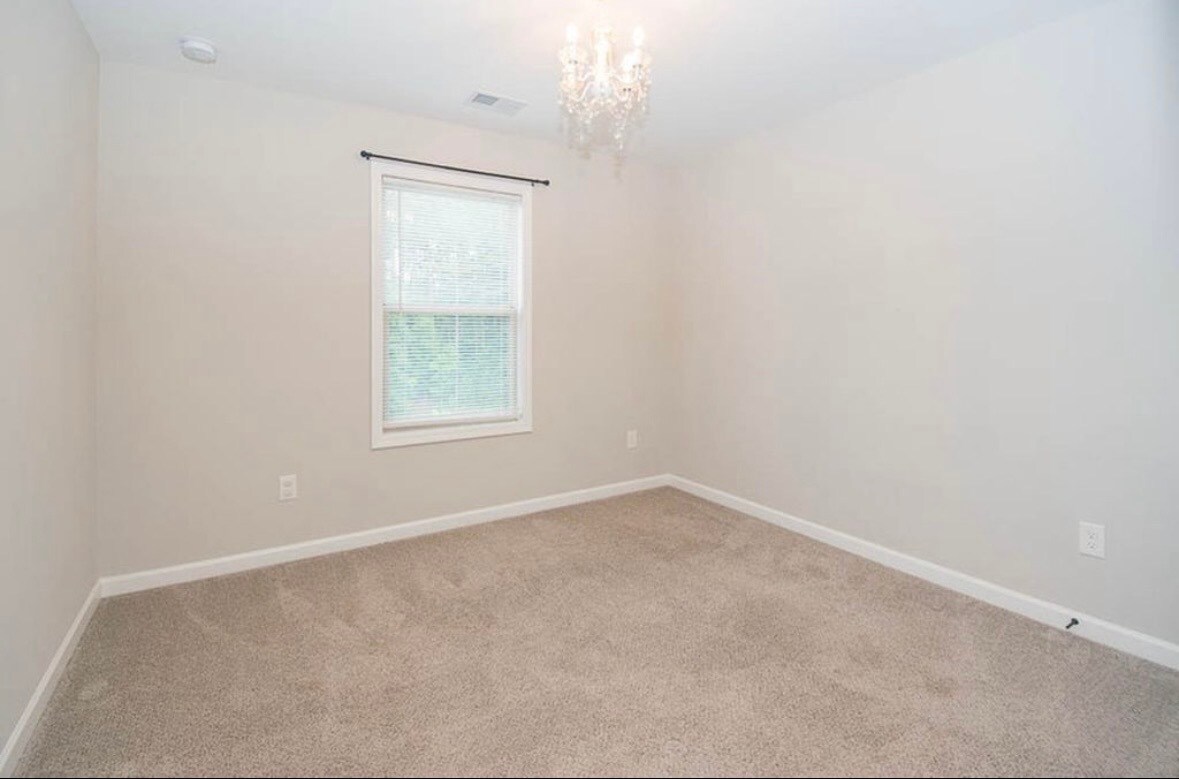 Bedroom #3 - 399 Cobblestone Trl