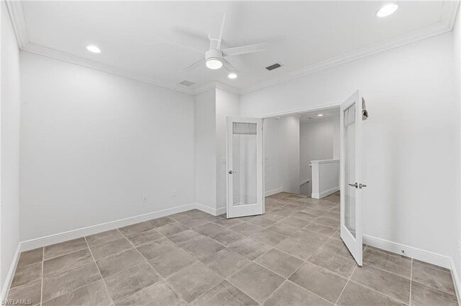 Building Photo - 6969 Avalon Cir