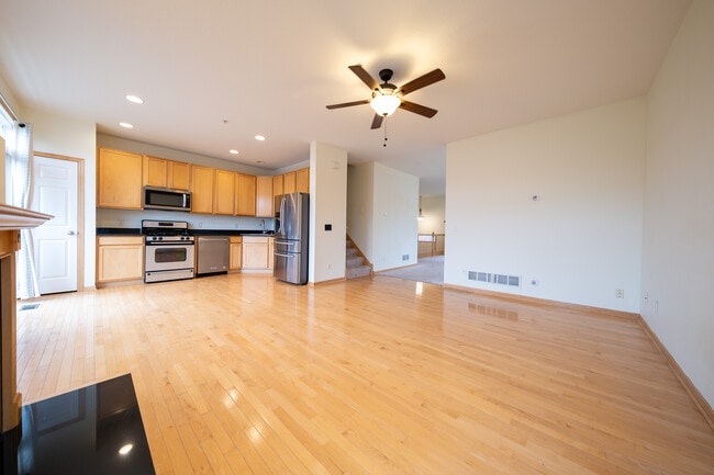 Building Photo - 15600 Tickseed Ln