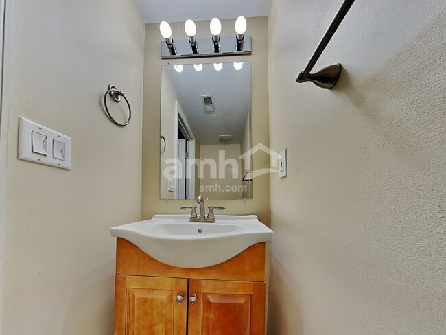 Building Photo - 2571 Allegro Ln