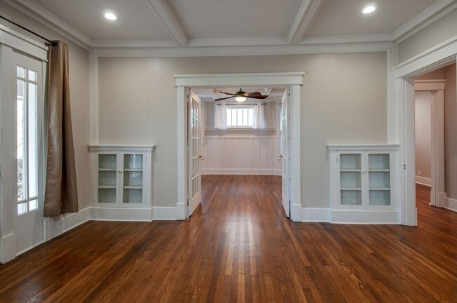 Building Photo - 3735 Central Ave