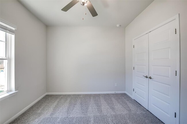 Building Photo - 107 Greenspire Downs Dr