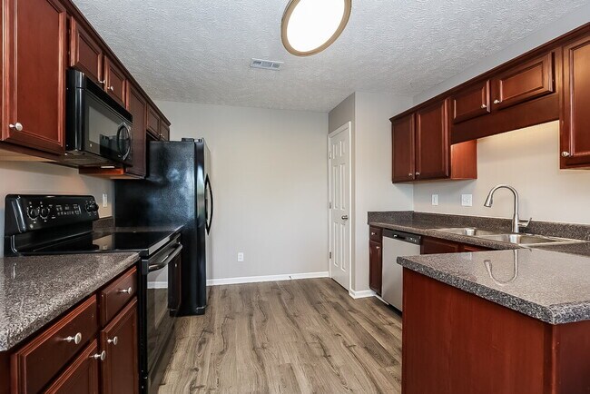 Building Photo - 5011 Deer Creek Ct