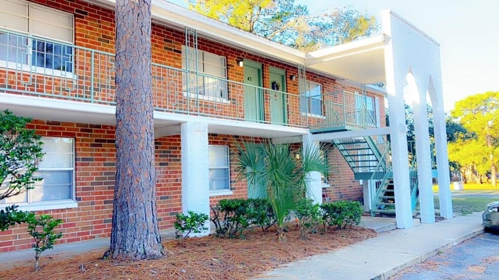 Building Photo - Pine Ridge Apartments at Shalimar