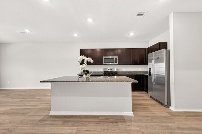Building Photo - 5330 Buffalo Grass Ln