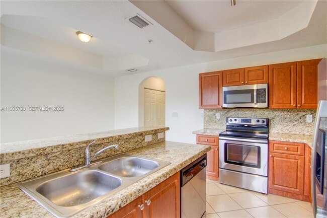 Building Photo - 819 SW 143rd Ave