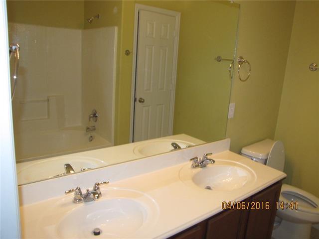 Building Photo - 4200 Ridgewood Rd