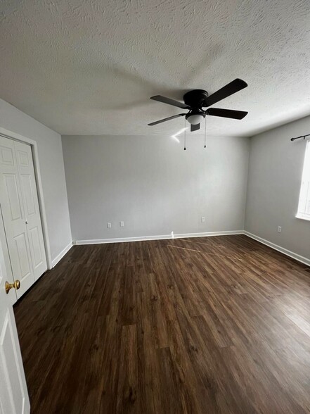 Building Photo - 711 Panther Creek Ct