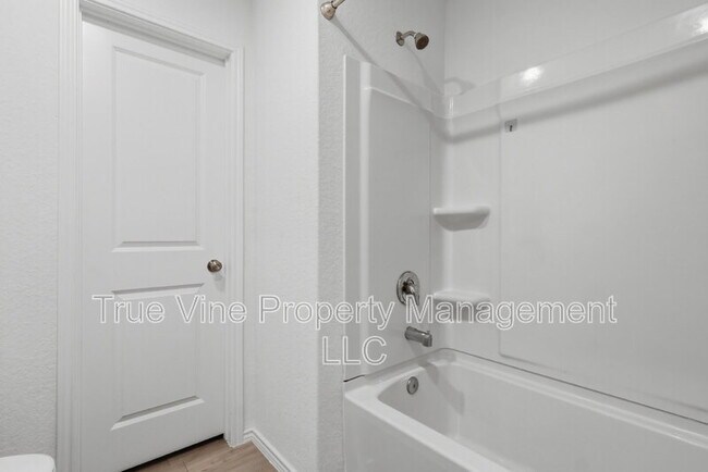 Building Photo - 7119 Satellite Wy