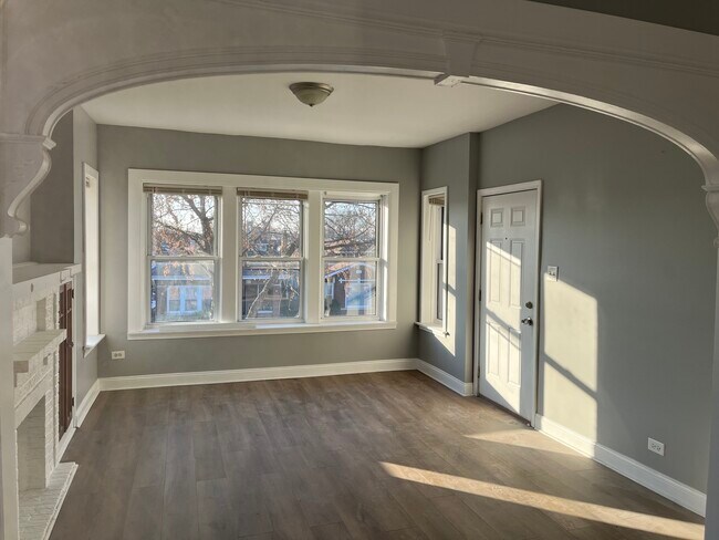 Building Photo - 1451 N Massasoit Ave