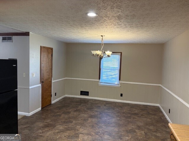 Building Photo - 185 Redwood Cir