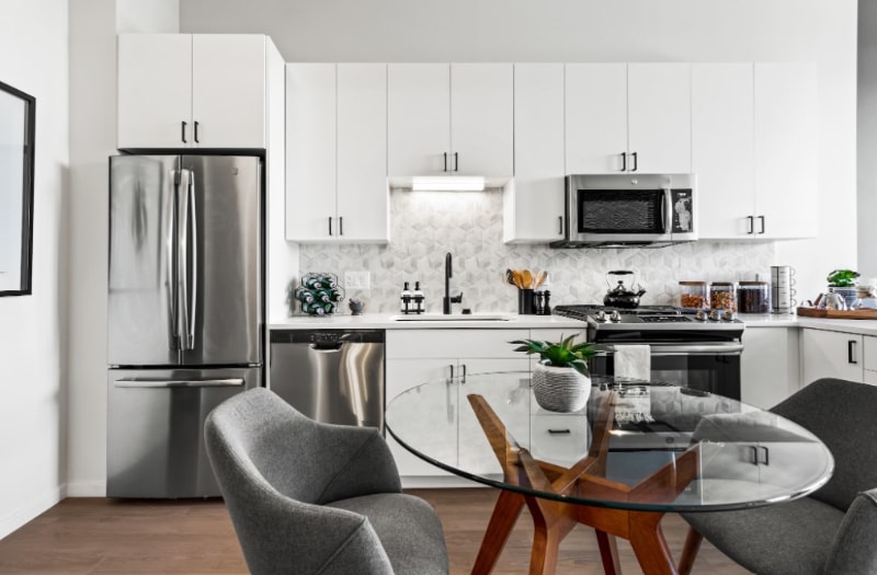 Building Photo - 2477 N Milwaukee Ave