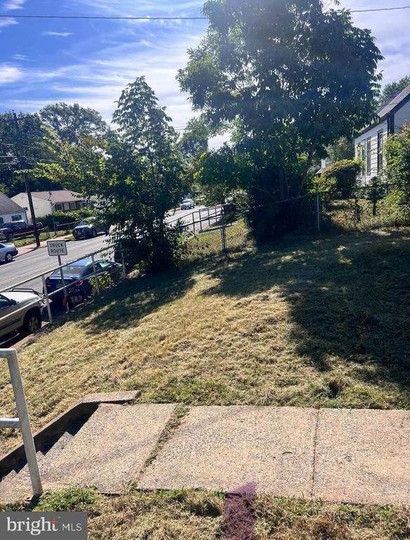 Building Photo - 229 Manassas Dr