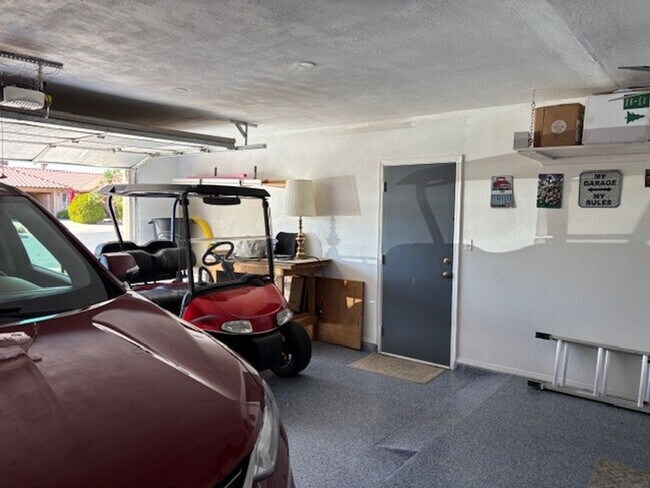 Building Photo - Lovely Updated 2bed/2bath Home in desert landscape of 45+ Active Adult Community of Leisure World...