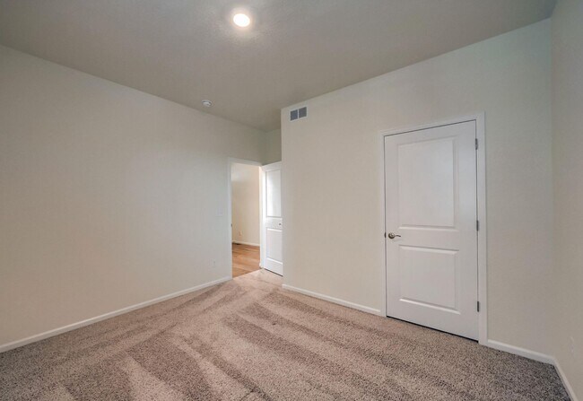 Building Photo - 4 Bedroom single family Ranch (Conner) hom...