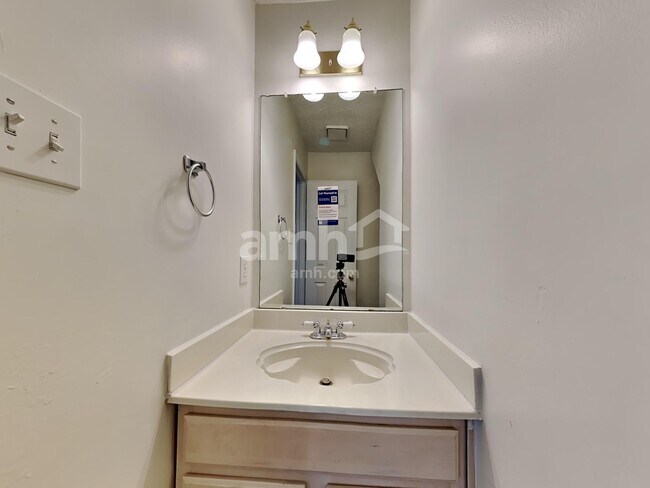 Building Photo - 5412 Big Bend Dr