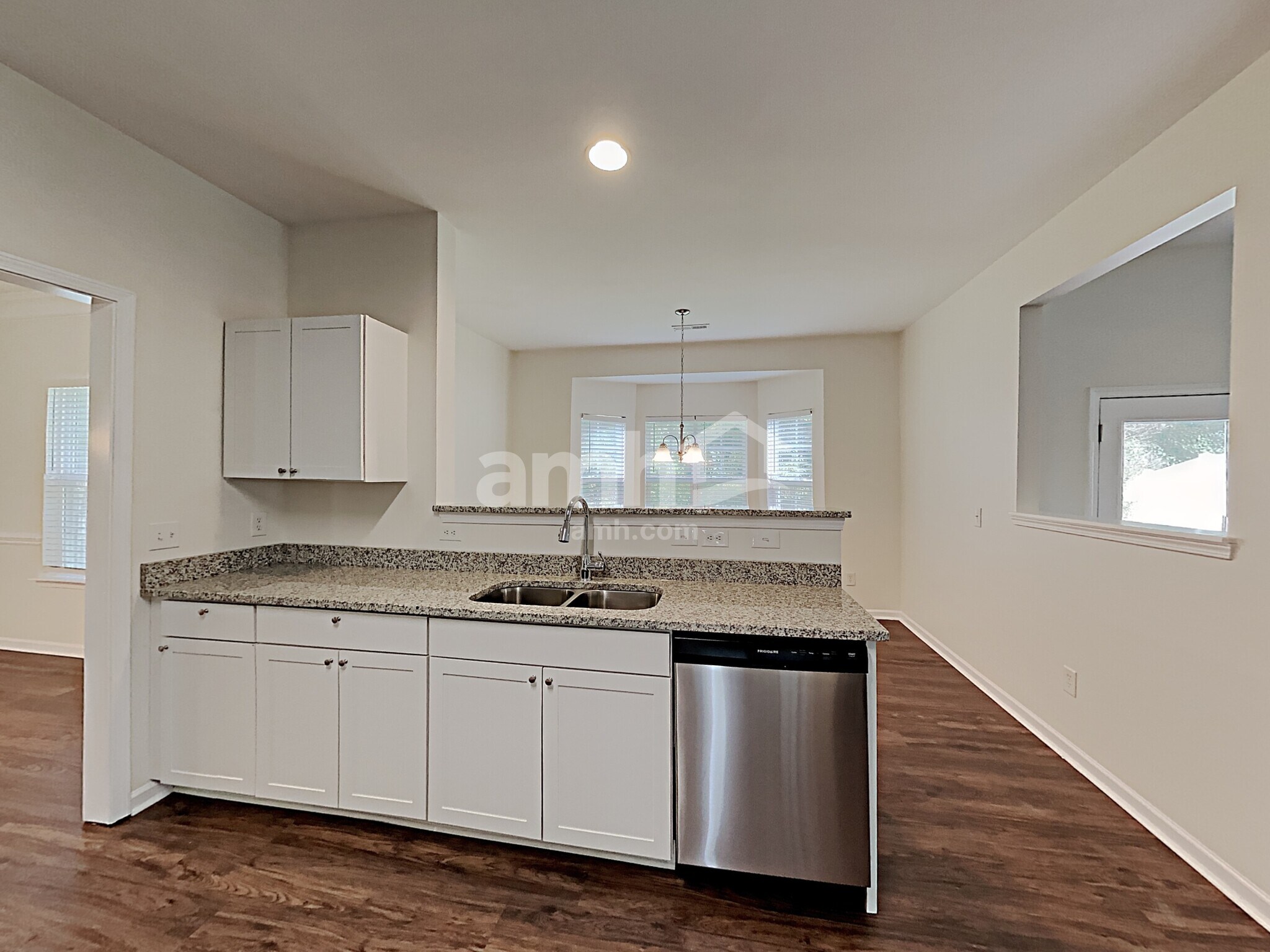 Building Photo - 3103 Hendricks Chapel Ln