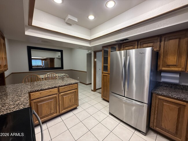 Building Photo - 1753 E Gable Ave