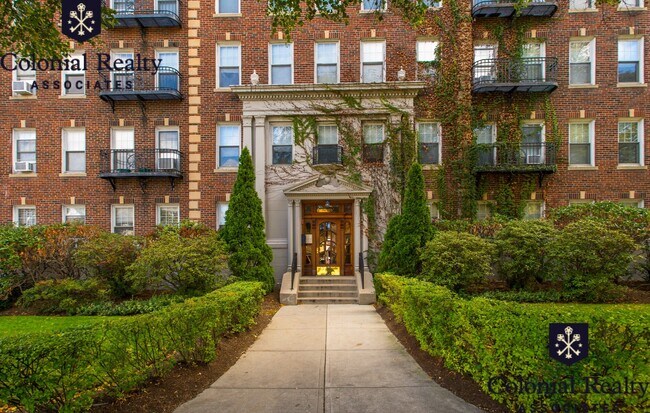 Building Photo - 1848 Commonwealth Ave