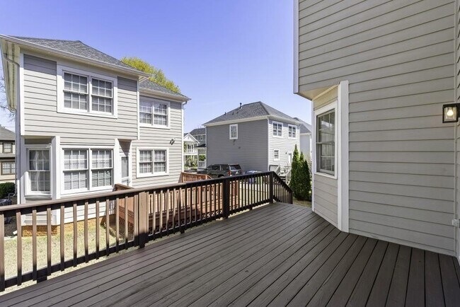 Building Photo - 78 Crumley St SE