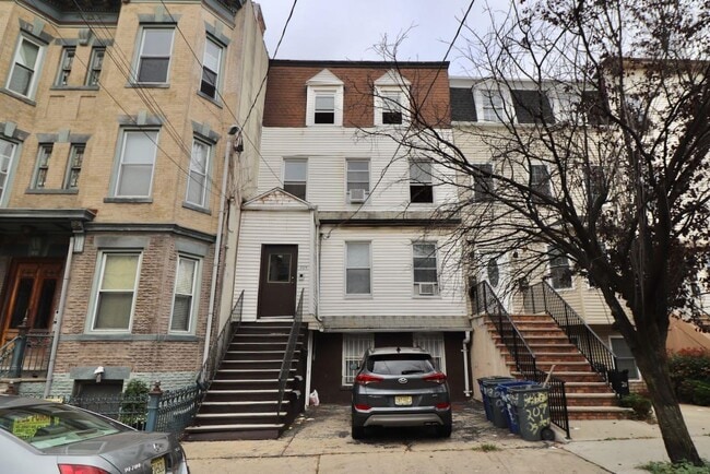 Building Photo - 209 Ogden Ave.