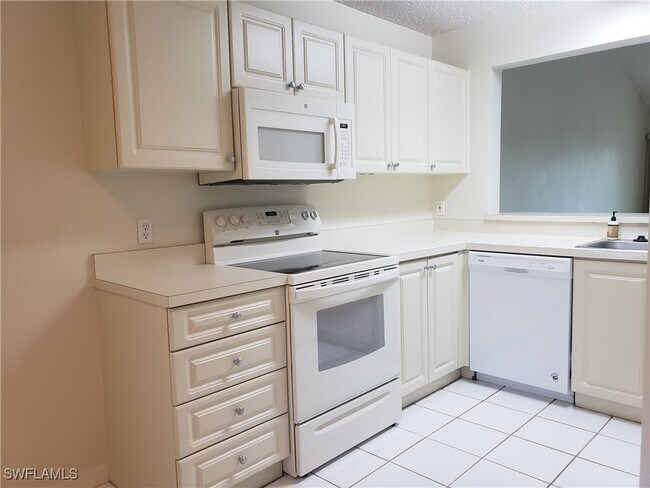 Building Photo - 240 Timber Lake Cir