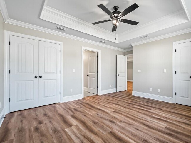 Building Photo - Spooktacular 3 Bedroom Available in Wakull...