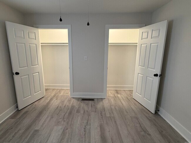 Building Photo - 809 Palmer Ave