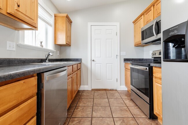 Building Photo - 237 E 270 N