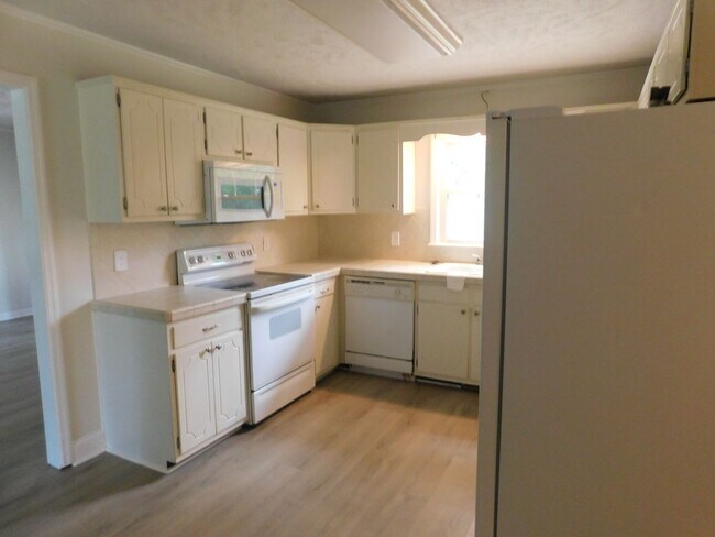 Building Photo - 1302 Dunbar Dr