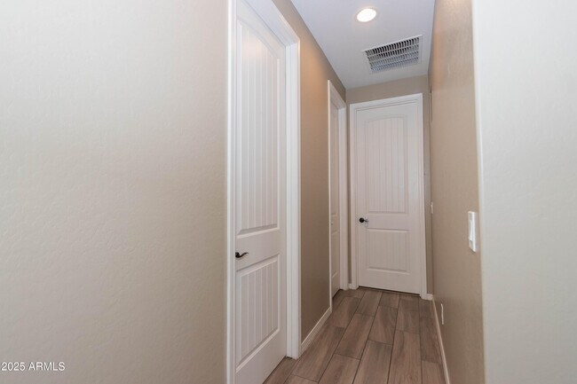 Building Photo - 3951 E Turley St