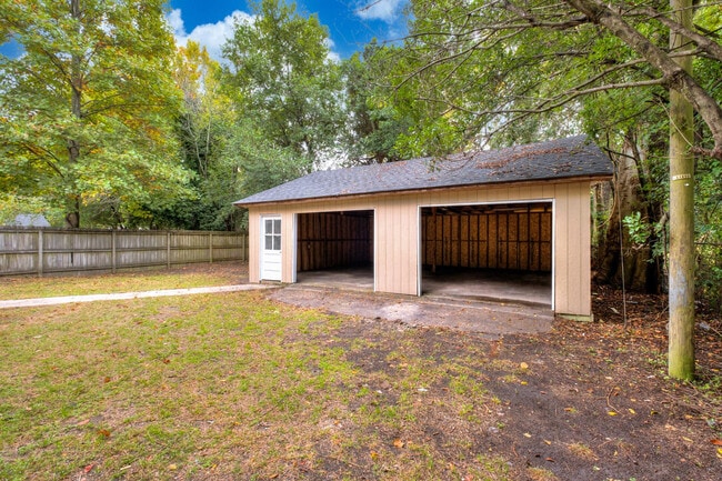 Building Photo - 26 Kendrick St