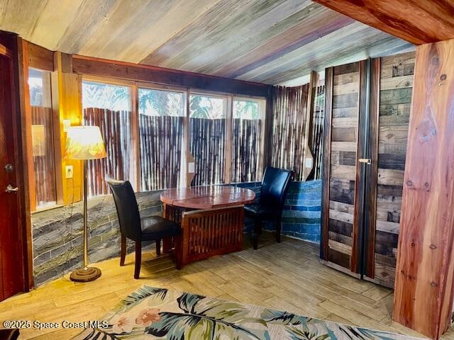 Building Photo - 250 Melaleuca Dr