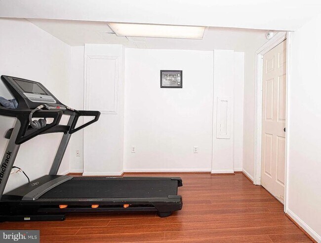 Building Photo - 133 Spruce Woods Ct