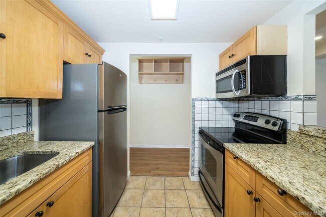 Building Photo - 123 Mamaroneck Ave