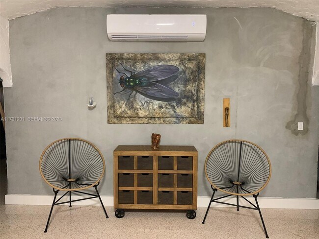 Building Photo - 6003 S Indian River Dr