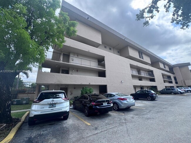 Building Photo - 820 NW 87th Ave