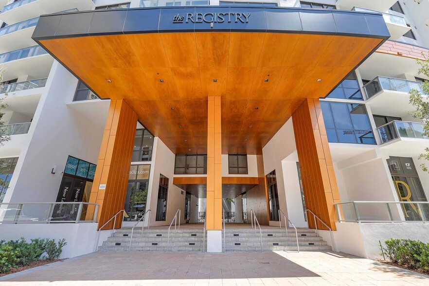 Primary Photo - The Registry Las Olas