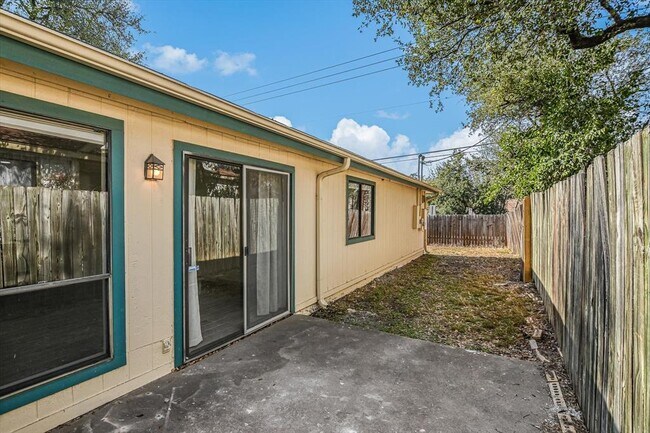 Building Photo - 8415 Fathom Cir