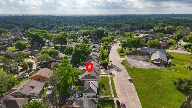 Building Photo - 15022 Chipman Ln.
