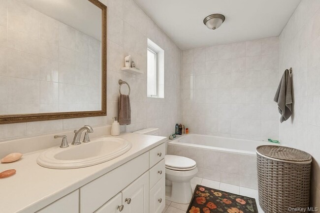 Building Photo - 318 E Olive St