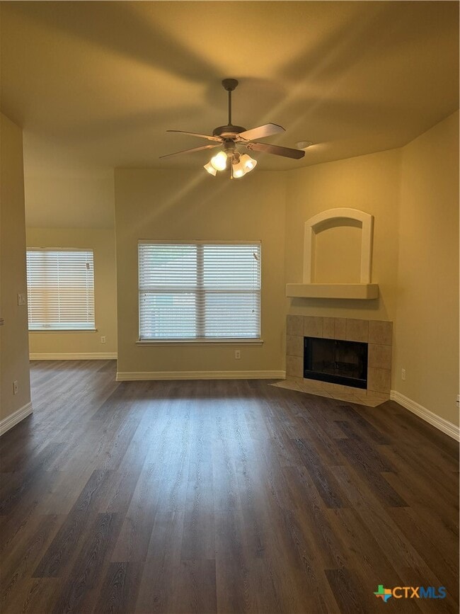 Building Photo - 3020 Green Mountain Dr